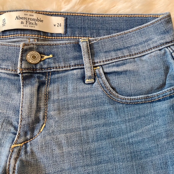 Abercrombie and Fitch Mid-rise Denim Shorts - Picture 5 of 5